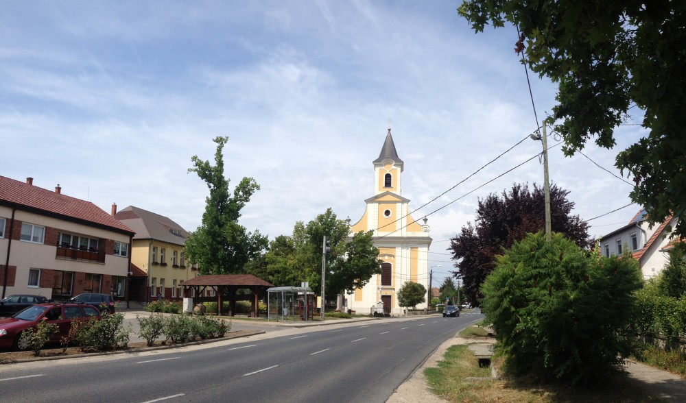 Hős&ouml;k vas&aacute;rnapja
