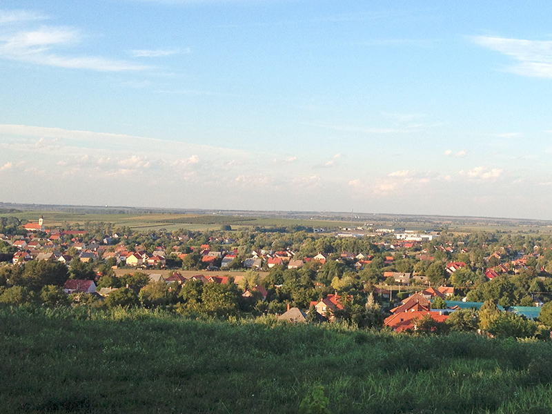T&uacute;ra a ny&uacute;li "hegyekben" - H&eacute;matető utca
