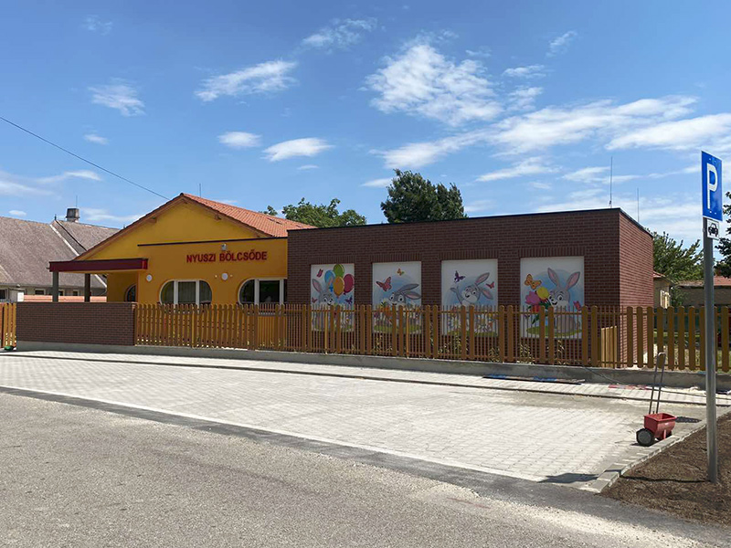 Nyuszi b&ouml;lcsőde bőv&iacute;t&eacute;se Ny&uacute;l k&ouml;zs&eacute;gben