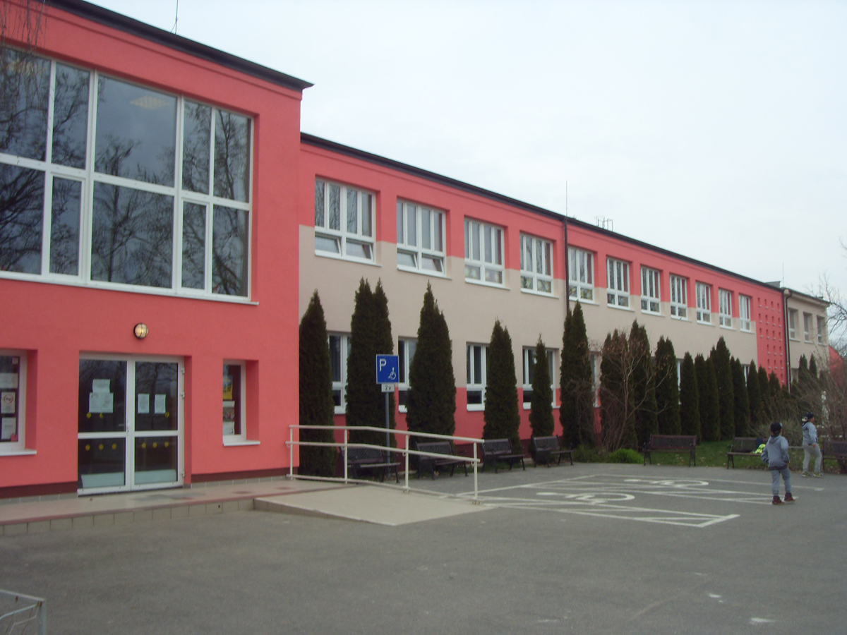 Pilinszky J&aacute;nos &Aacute;ltal&aacute;nos Iskola &eacute;p&uuml;leteinek energetikai korszerűs&iacute;t&eacute;se